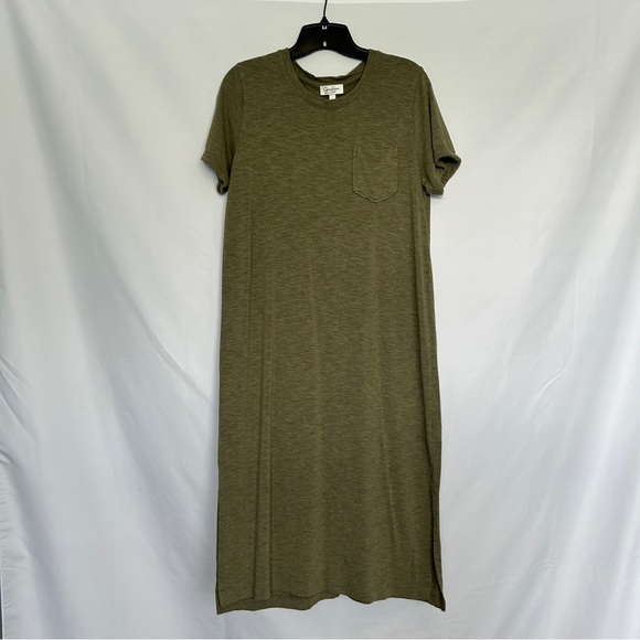 Jessica Simpson Dresses & Skirts - Jessica Simpson Casual‎ T-Shirt Midi Dress